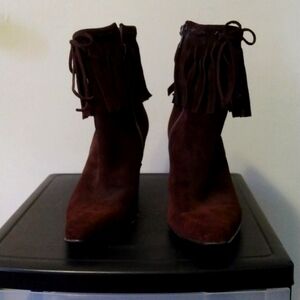 Dark brown suede 9 West high heeled pointed toe boots women's size 8m.